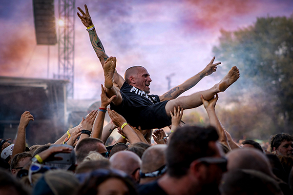 Crowd Surfer - Louder Than Life